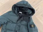 Donkergroene Stone Island jas - 13/14jaar - mt 164, Ophalen of Verzenden, Zo goed als nieuw, Stone Island, Jongen