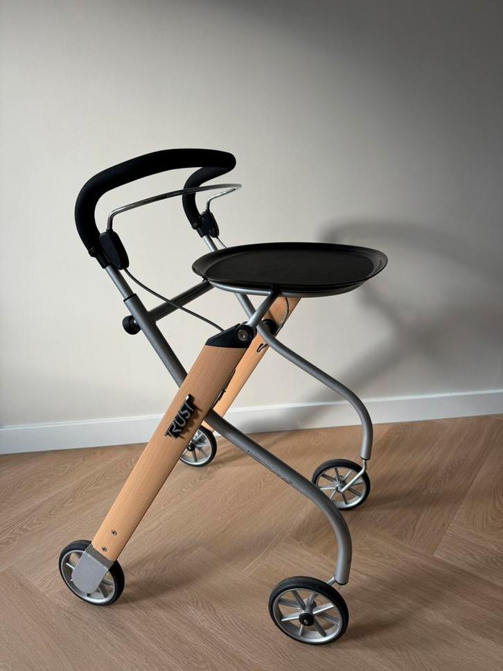Binnen rollator TRUST LETS GO OUT! Met dienblad, Diversen, Rollators, Gebruikt, Lichtgewicht, Opvouwbaar, Ophalen