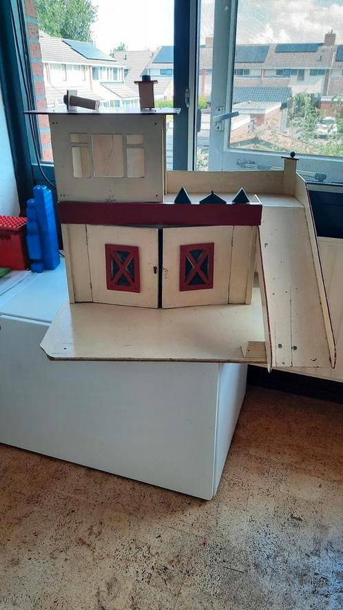 Houten Speelgoedgarage - Handgemaakt & Uniek, Kinderen en Baby's, Speelgoed | Overig, Gebruikt, Jongen of Meisje, Ophalen