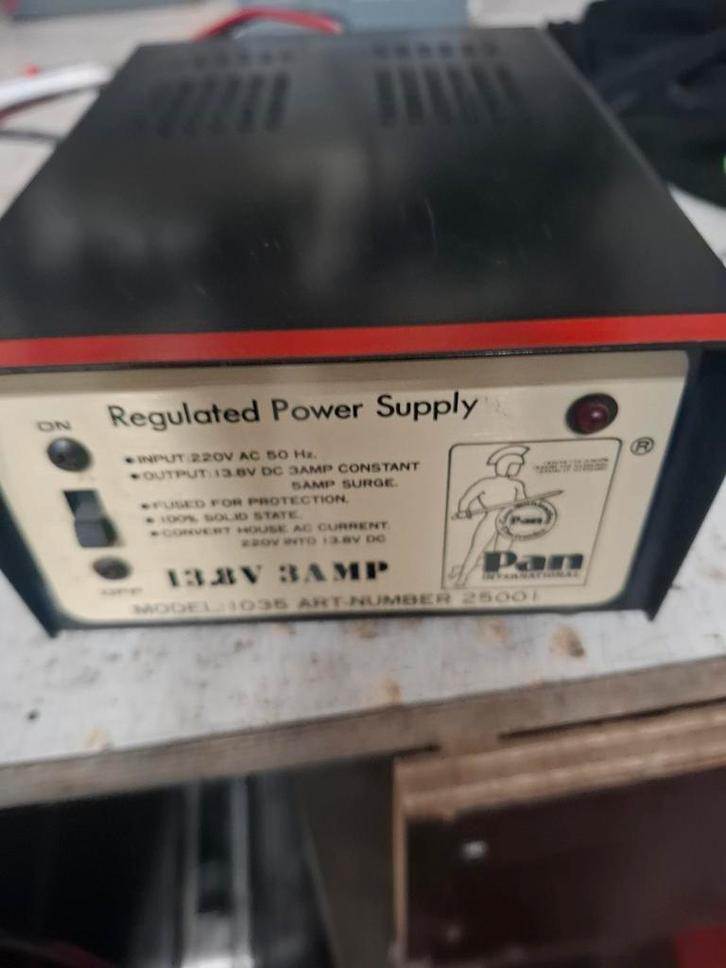 Pan Voeding 12V 3/5A - Goede Staat, Hobby en Vrije tijd, Elektronica-componenten, Ophalen of Verzenden