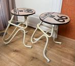 2 bijzondere route 66 krukjes /bijzettafeltjes, Ophalen, Zo goed als nieuw, Hout