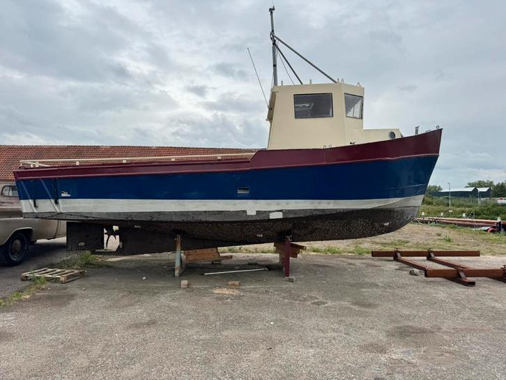 Leuke viskotter 7.00x3.00 meter., Watersport en Boten, Vis- en Consoleboten, Zo goed als nieuw, 6 meter of meer, Diesel, Binnenboordmotor