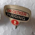 Speldje Dr Oetker pudding, Verzamelen, Speldjes, Pins en Buttons, Ophalen of Verzenden, Zo goed als nieuw, Overige onderwerpen
