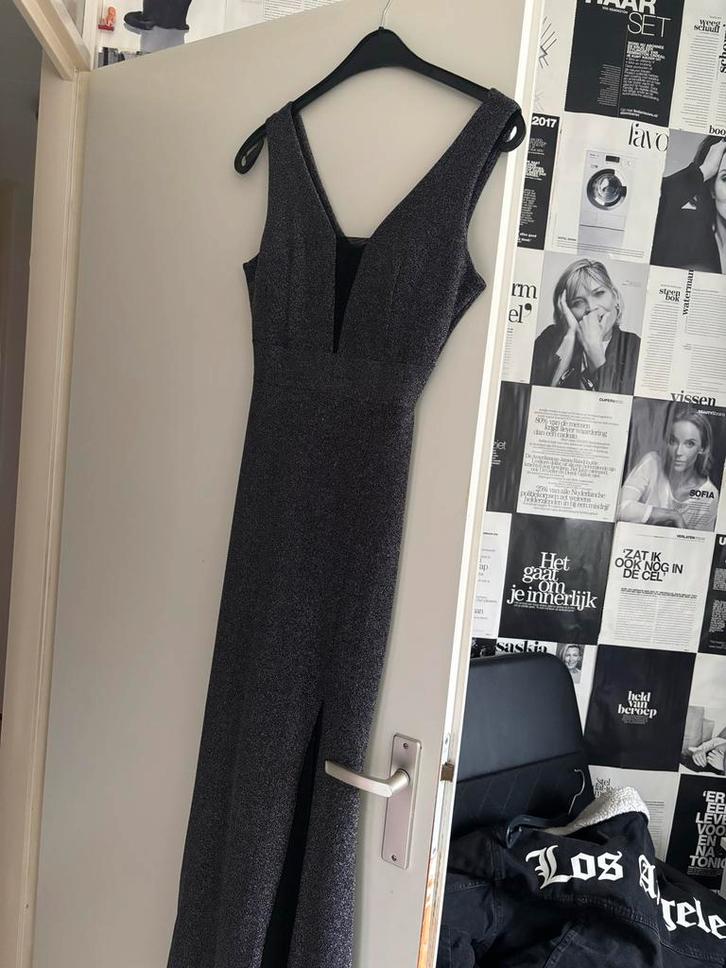 Elegante galajurk, Kleding | Dames, Gelegenheidskleding, Zo goed als nieuw, Galajurk, Grijs, Ophalen of Verzenden