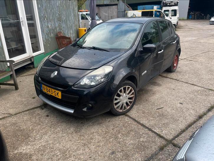 Te koop Renault Clio in onderdelen, Auto-onderdelen, Overige Auto-onderdelen, Renault, Gebruikt, Ophalen of Verzenden