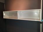 IKEA Vitrinekast Wit - Hangend - Schuifdeuren, Ophalen, Met plank(en), Gebruikt, 100 tot 150 cm