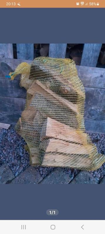 Droog essen haardhout  beschikbaar voor biedingen