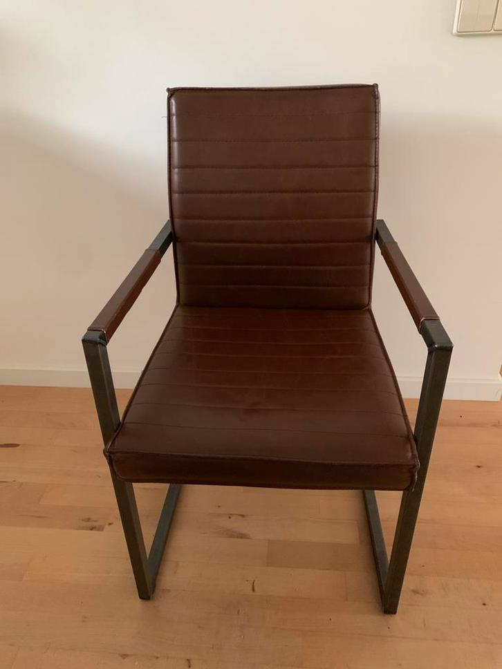 4 Bruin leren eetkamerstoelen met leuning, Huis en Inrichting, Stoelen, Gebruikt, Vier, Metaal, Bruin, Ophalen