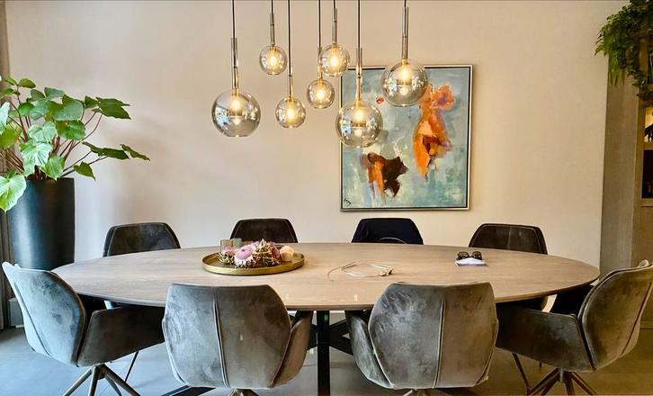 Ovale houten tafel met 8 Mood stoelen, Huis en Inrichting, Tafels | Eettafels, Gebruikt, 50 tot 100 cm, 50 tot 100 cm, Vijf personen of meer