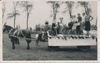 418H fotokaart praalwagen optocht arreslee met papagaai, Ongelopen, Ophalen of Verzenden, 1920 tot 1940
