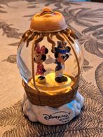 Disneyland resort Paris Snowglobe luchtballon, Ophalen of Verzenden, Mickey Mouse, Gebruikt, Beeldje of Figuurtje