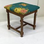 Antiek krukje voetenbank Bobbin pootjes & opnieuw bekleed, Huis en Inrichting, Antiek, Hout, Minder dan 50 cm, Gebruikt