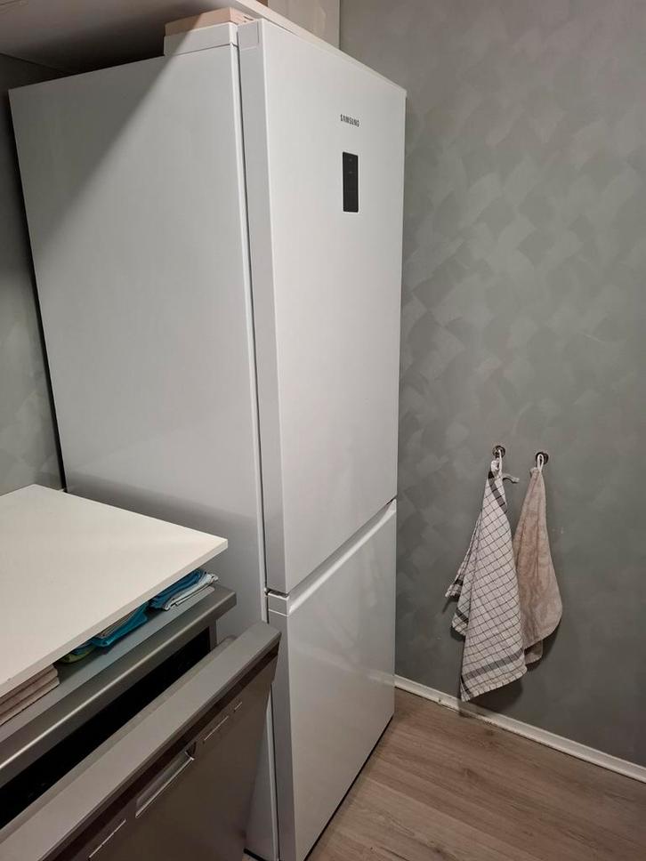 Samsung RB34T672DWW (no frost koelvriescombinatie), Witgoed en Apparatuur, Koelkasten en IJskasten, Gebruikt, Met aparte vriezer
