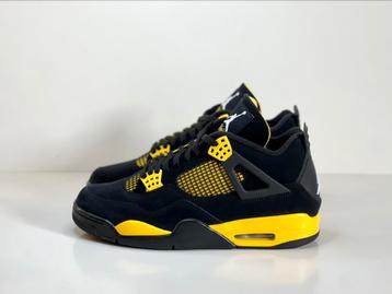 Air Jordan 4 Retro Thunder 2023 - maat EU 45.5 / 45,5