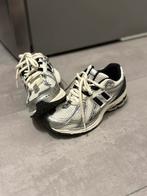 New balance 1906 Maat 36 Nieuw weinig gebruikt!!, Wit, New Balance, Ophalen of Verzenden, Sneakers of Gympen