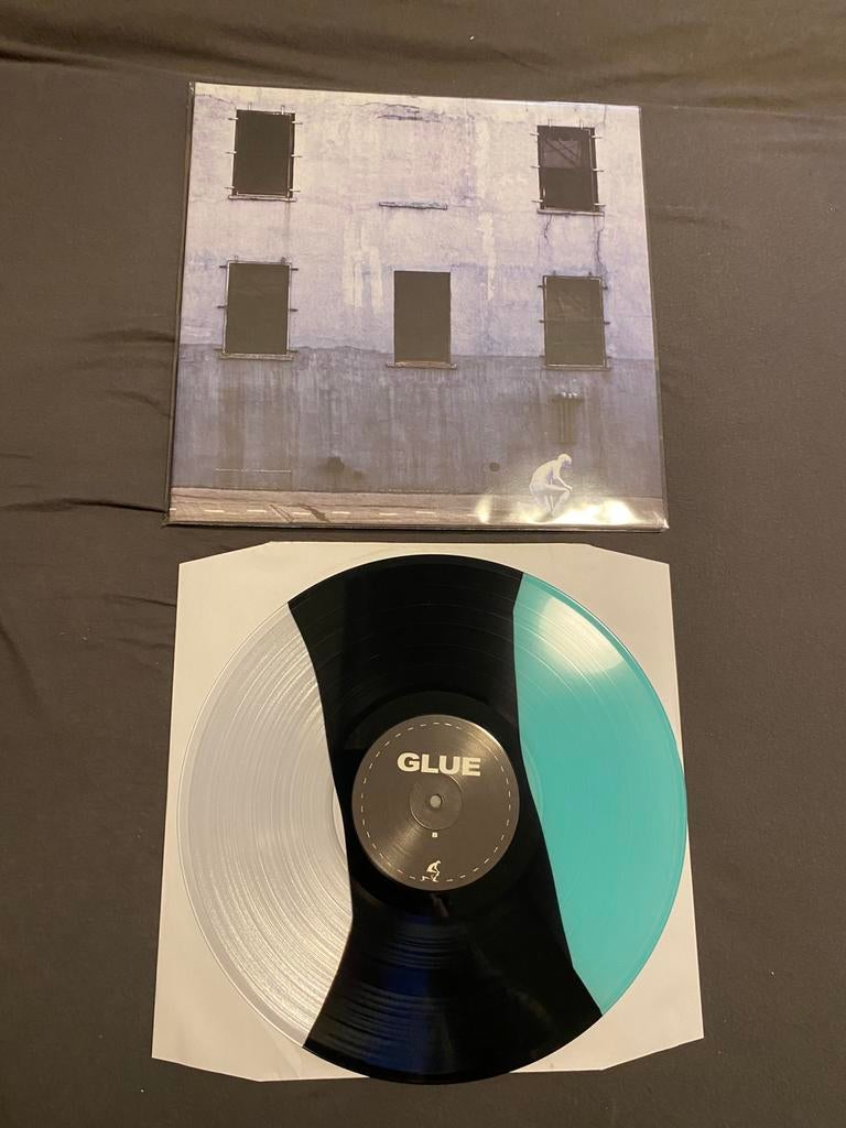 Glue Coloured Vinyl, Ophalen of Verzenden, Zo goed als nieuw, Overige formaten, Poprock