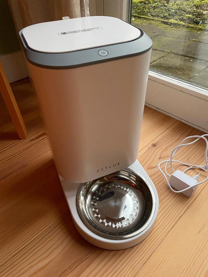 Petlux Voerautomaat Met App - Kattenvoerbak - Hondenvoerbak, Dieren en Toebehoren, Katten-accessoires, Zo goed als nieuw, Ophalen of Verzenden