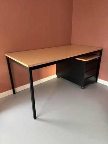 Bureau 200x100 met bijpassend ladeblok beschikbaar voor biedingen