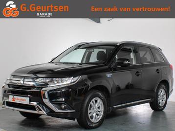 Mitsubishi Outlander 2.4 PHEV Pure, LED, Trekhaak, Navigatie beschikbaar voor biedingen