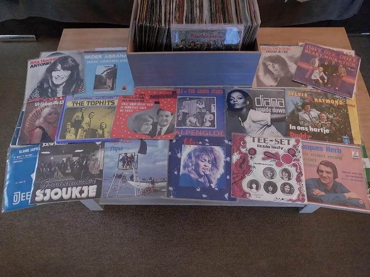 Partij van +/- 200 singles, Cd's en Dvd's, Vinyl Singles, Gebruikt, Ophalen of Verzenden
