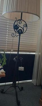 Stijlvolle staande schemerlamp, Ophalen, Gebruikt, Klassiek, Metaal