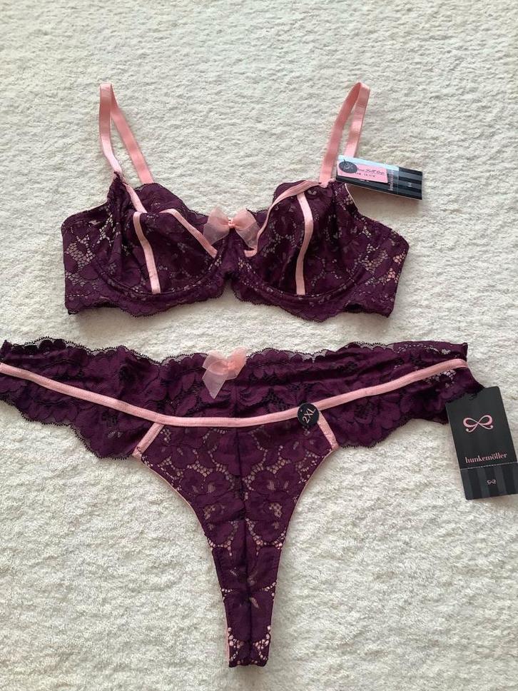 beugel bh Millie Hunkemöller, 80 c en string 2xl nieuw(N2), Kleding | Dames, Ondergoed en Lingerie, Setje, Paars, Verzenden