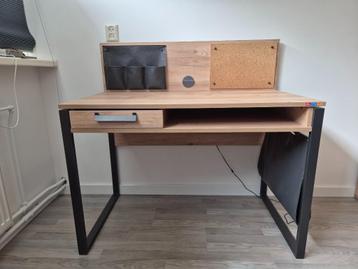 Modern Kinderbureau 'Irony' (Baby & Tiener) met bijpassend W beschikbaar voor biedingen