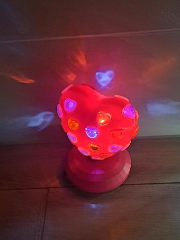 Ronddraaiend en lichtgevende hartjes lamp beschikbaar voor biedingen
