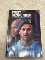 First Responder - Boek van Boek Renaldo Ishaak, Ophalen of Verzenden, Gelezen, Politiek