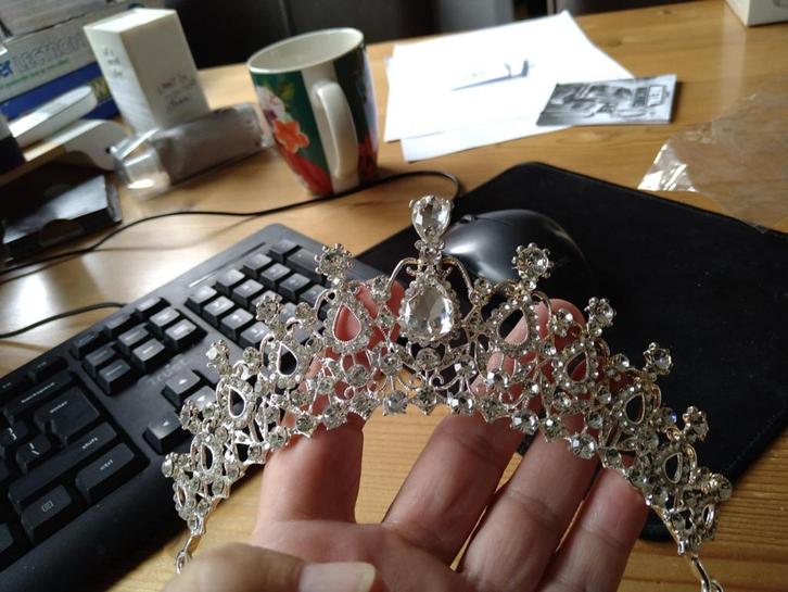 bruidsdiadeem met strass steentjes, Kleding | Dames, Trouwkleding en Trouwaccessoires, Nieuw, Accessoires, Wit, Ophalen of Verzenden