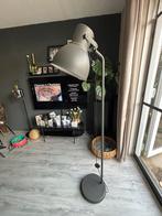 IKEA Hektar Vloerlamp - Zo goed als nieuw, Huis en Inrichting, Lampen | Vloerlampen, Ophalen, Zo goed als nieuw, Metaal, 150 tot 200 cm