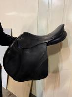 Stübben paarden springzadel 17, inch, Dieren en Toebehoren, Paarden en Pony's | Zadels, Ophalen of Verzenden, Zo goed als nieuw