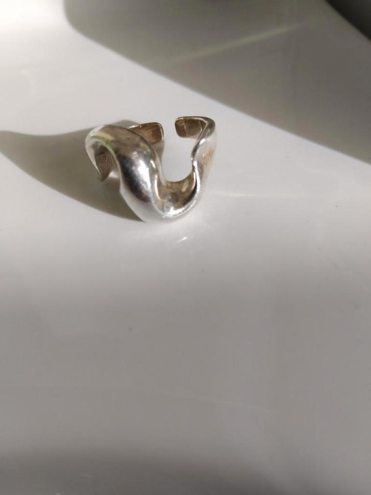 Zilveren design ring, Sieraden, Tassen en Uiterlijk, Ringen, Zo goed als nieuw, Dame, 17 tot 18, Zilver, Zilver, Ophalen of Verzenden