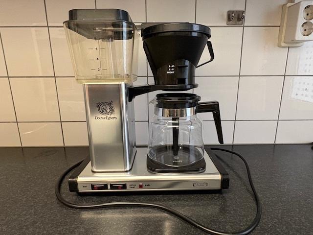 Douwe Egberts koffiezetapparaat, Witgoed en Apparatuur, Koffiezetapparaten, Gebruikt, Gemalen koffie, Koffiemachine, 4 tot 10 kopjes