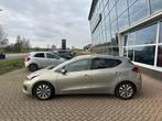 Kia cee'd 1.6 GDI DynamicLine Dealeronderhouden | Navi |, Auto's, Gebruikt, 4 cilinders, Origineel Nederlands, Bedrijf