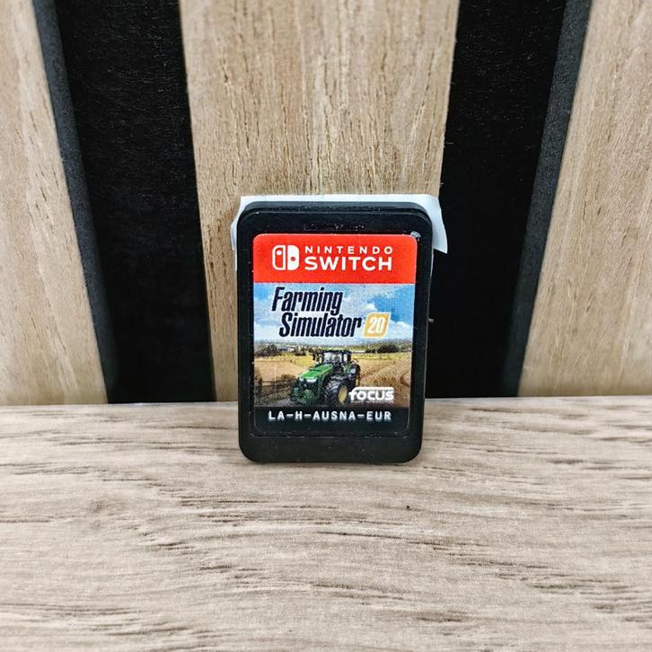Farming Simulator 20 Switch Game - EX Hoesje, Spelcomputers en Games, Spelcomputers | Nintendo Switch, Zo goed als nieuw