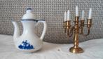 Delfts blauw koffiekannetje en koperen kandelaar., Ophalen of Verzenden, Zo goed als nieuw, Poppenhuis