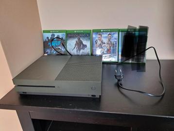 Xbox One Limited Edition Legergroen + 3 Games beschikbaar voor biedingen