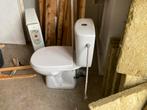 Toilet met spoelreservoir en bril, Ophalen of Verzenden, Gebruikt, Toilet