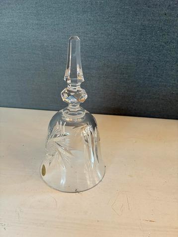 Kristallen Bel met Kleppetje beschikbaar voor biedingen