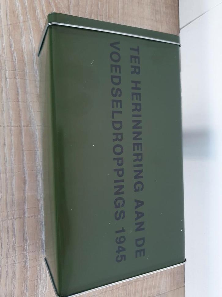 Welfare Biscuits "Ter herinnering aan de voedseldroppings 45, Verzamelen, Blikken, Zo goed als nieuw, Overige, Ophalen of Verzenden