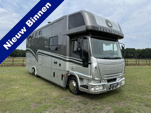 Iveco Eurocargo 7.5T 3-paards paardenvrachtwagen LIVING Marg, Auto's, Vrachtwagens, ABS, Lederen bekleding, Metallic lak, Radio