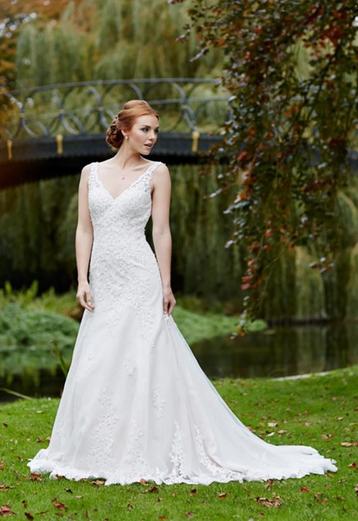 Prachtige nieuwe Tiffanys bruidsjurk mt 40/42   beschikbaar voor biedingen