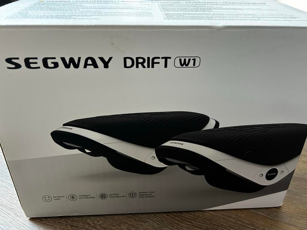 Segway Drift W1 - Perfect voor stunts!, Fietsen en Brommers, Steps, Ophalen, Zo goed als nieuw, Elektrische step (E-scooter)