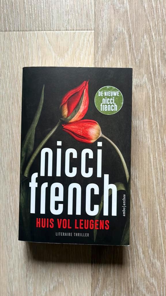 Nicci French - Huis vol leugens, Boeken, Thrillers, Zo goed als nieuw, Ophalen of Verzenden