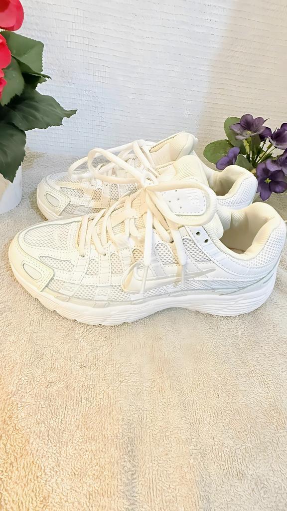 Nike p6000 maat 37.5!, Kleding | Heren, Schoenen, Zo goed als nieuw, Wit, Ophalen of Verzenden