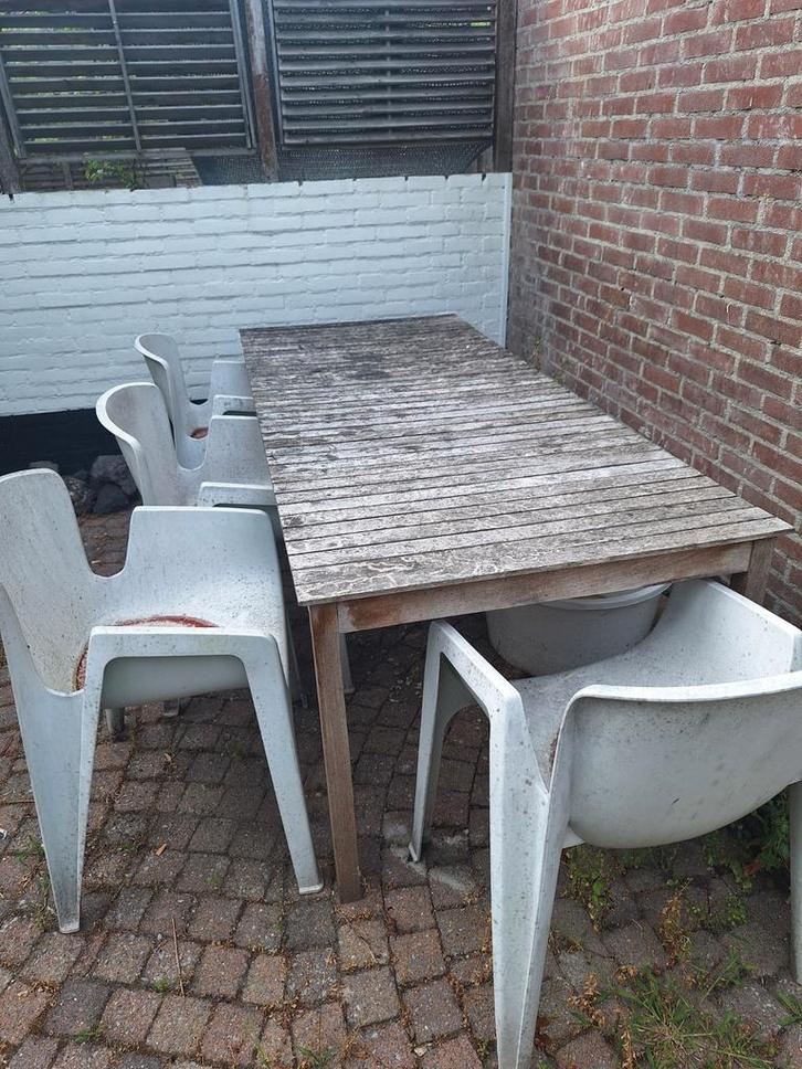 Tuinset - tuintafel met stoelen (4 stuks). Opknapbeurt nodig, Tuin en Terras, Tuinsets en Loungesets, Gebruikt, Ophalen