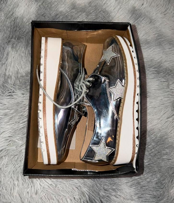 Bellucci zilveren platform schoenen met sterren – maat 37, Kleding | Dames, Schoenen, Nieuw, Sneakers of Gympen, Overige kleuren