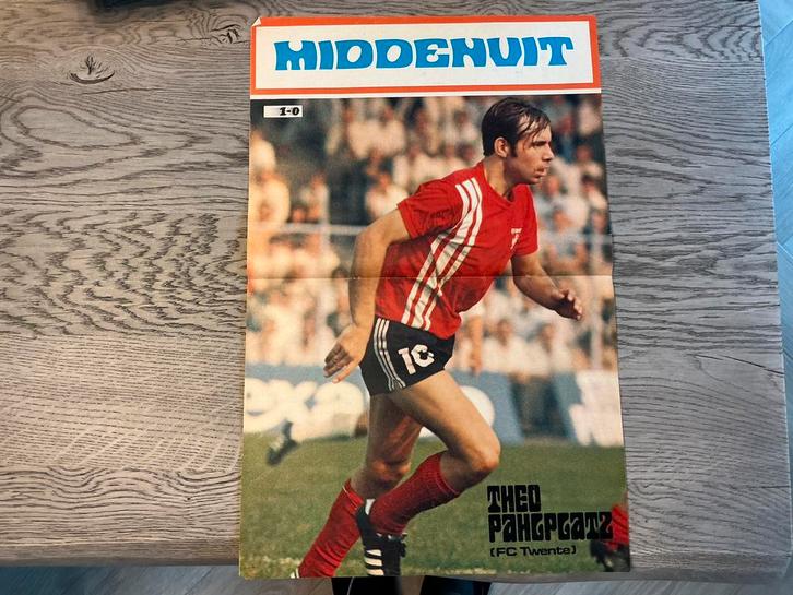 Theo Pahlplatz middenposter en reportage uit 1-0, Verzamelen, Sportartikelen en Voetbal, Gebruikt, Poster, Plaatje of Sticker