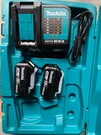Tk snellader en twee accu’s Makita 18v. 3ampere, Doe-het-zelf en Verbouw, Gereedschap | Boormachines, Ophalen, Zo goed als nieuw